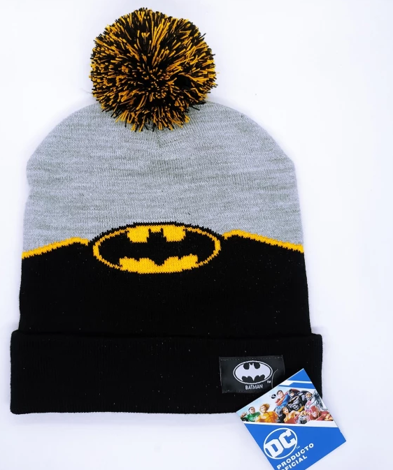 remera-dc-adrogue-gorrito